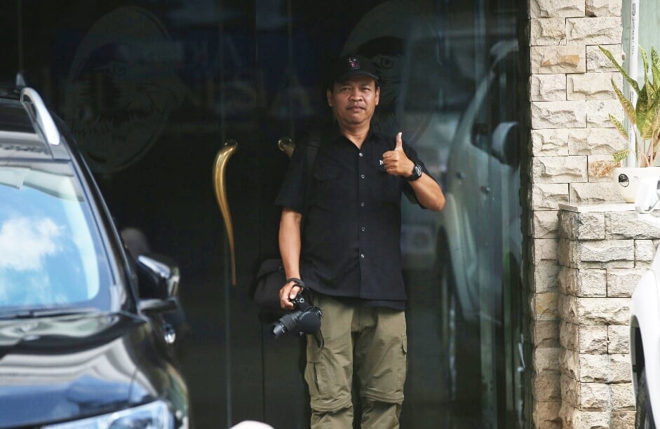 Raden Muhammad Zen, mendapatkan penghargaan sebagai salah satu karyawan terlama di Media Indonesia.