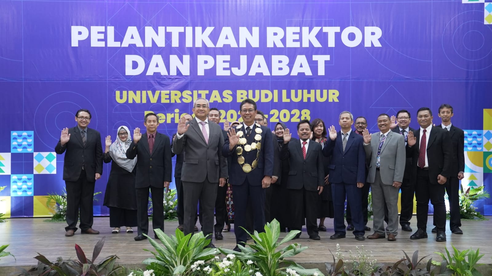 Acara pelantikan Prof. Dr. Agus Setyo Budi M.Sc sebagai Rektor UBL. 