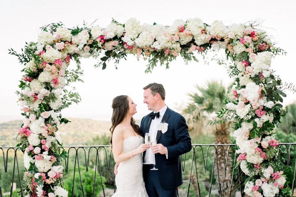  Floral Wonders disebutkan sebagai tema fundamental dari pernikahan tahun 2024.