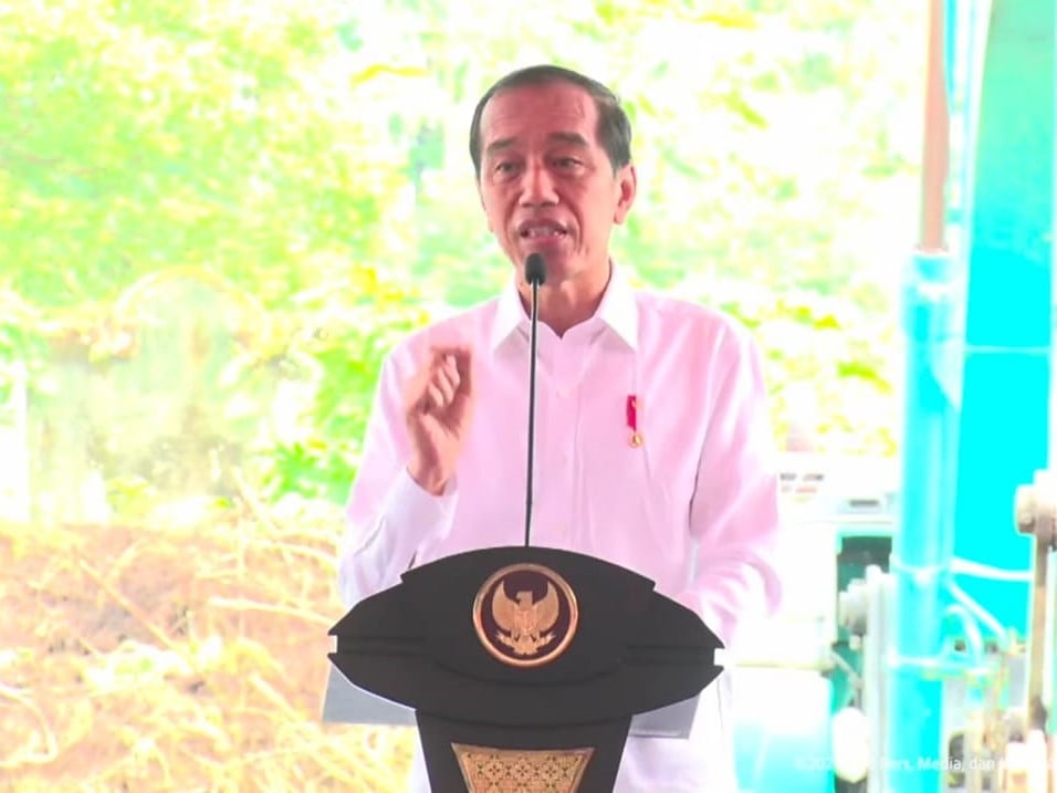 Presiden Joko Widodo saat peresmian peletakan batu pertama Univetsitan Muhammadiyah Purwokerto.