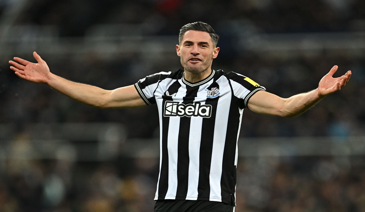 Bek Newcastle United Fabian Schar
