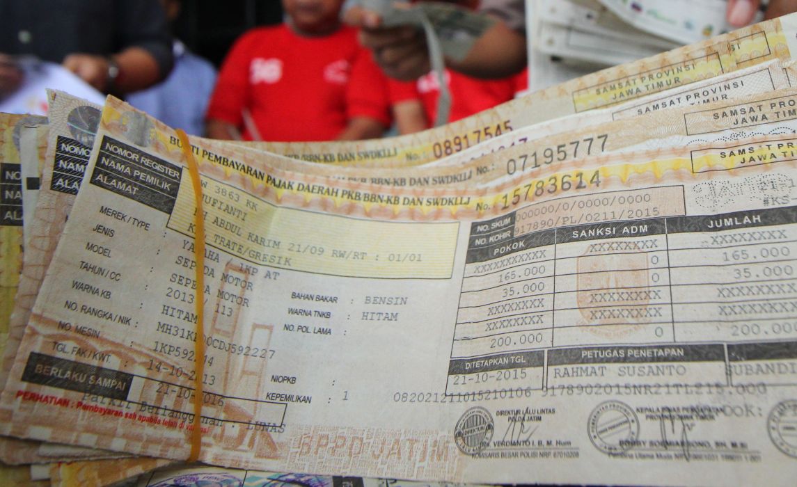 Ilustrasi STNK pajak kendaraan