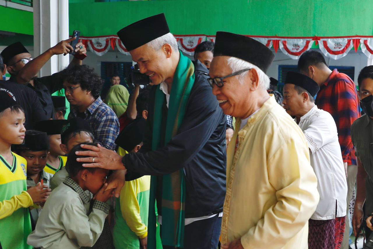 Ganjar kunjungi Ponpes Ma’hadut Tholabah Tegal
