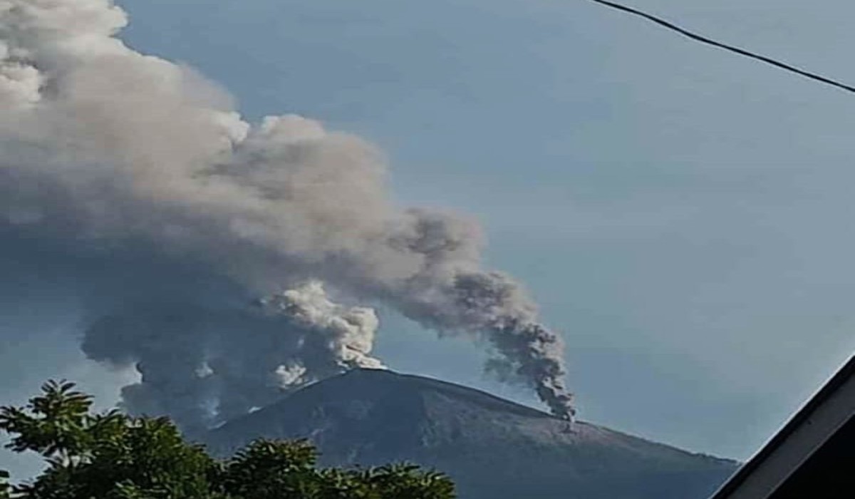 Erupsi gunung Lewotobi NTT