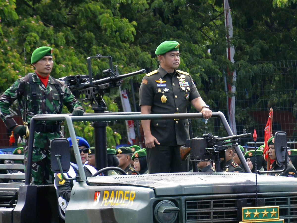 KSAD Maruli Siamnjuntak (kanan)