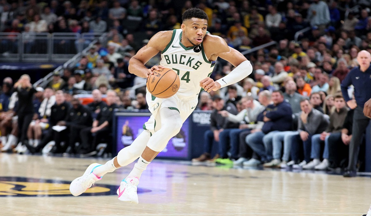 Forward Milwaukee Bucks Giannis Antetokounmpo
