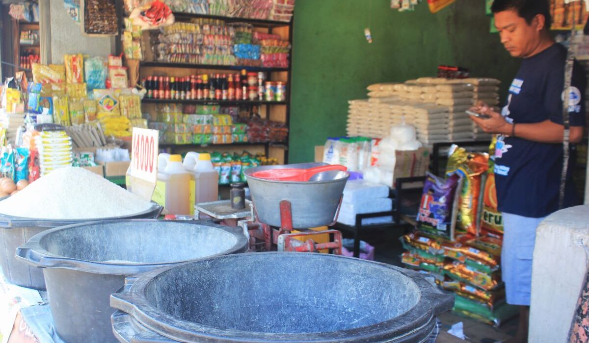 Ilustrasi penjual beras di Kupang, NTT.