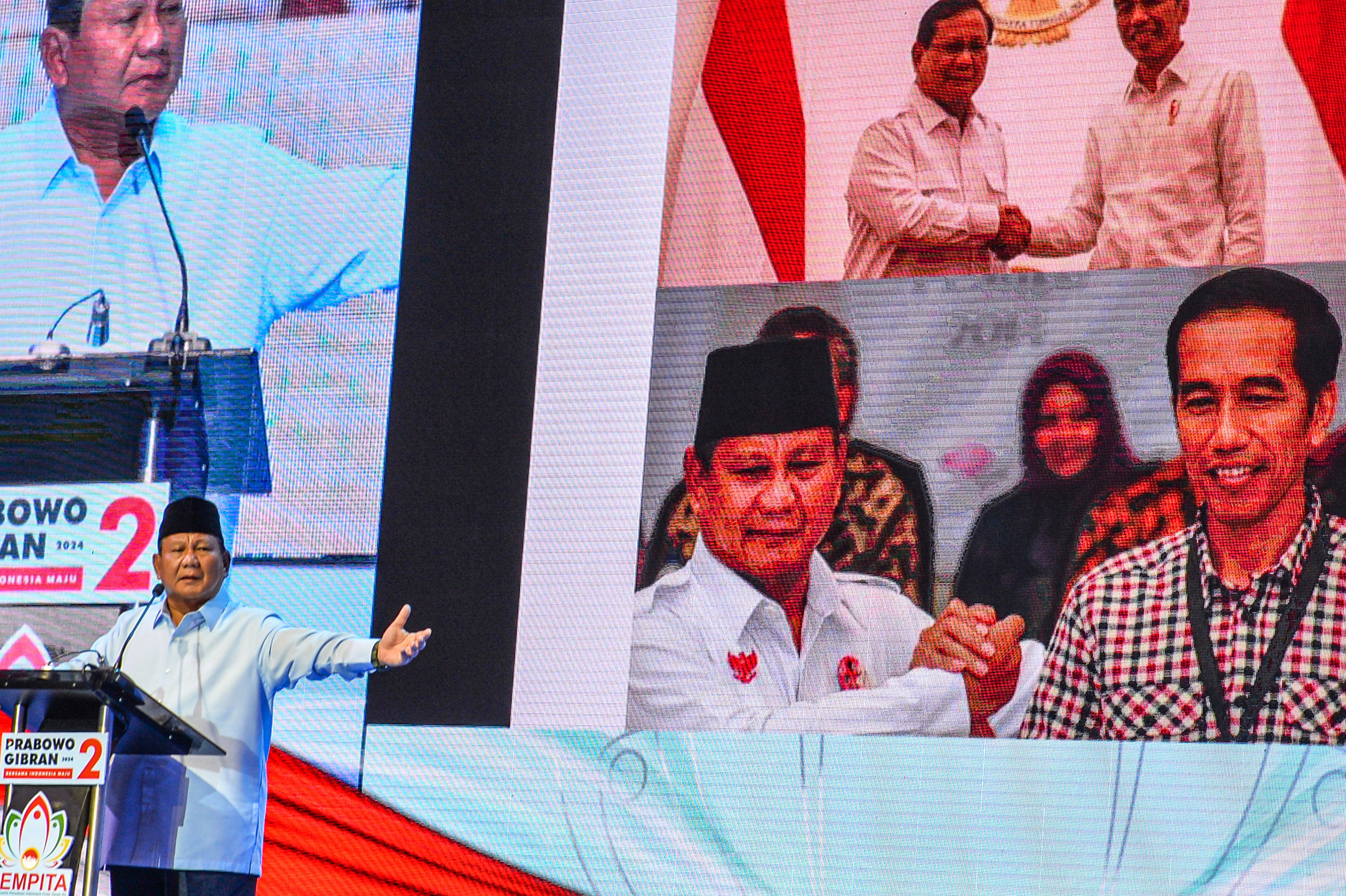 Calon Presiden nomor urut 2 Prabowo Subianto memberikan kata sambutan.