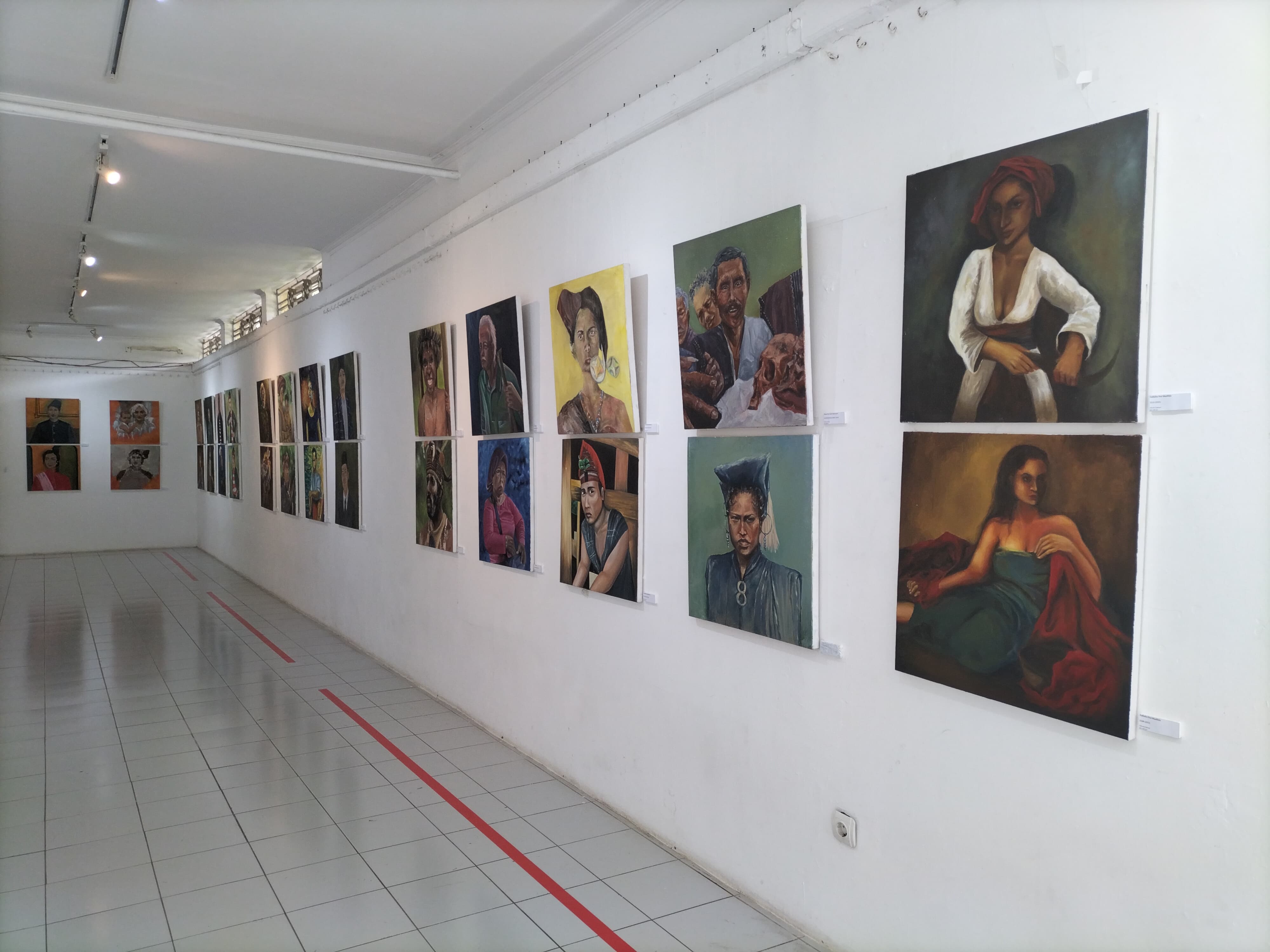 Pameran lukisan di Taman Budaya Jawa Barat