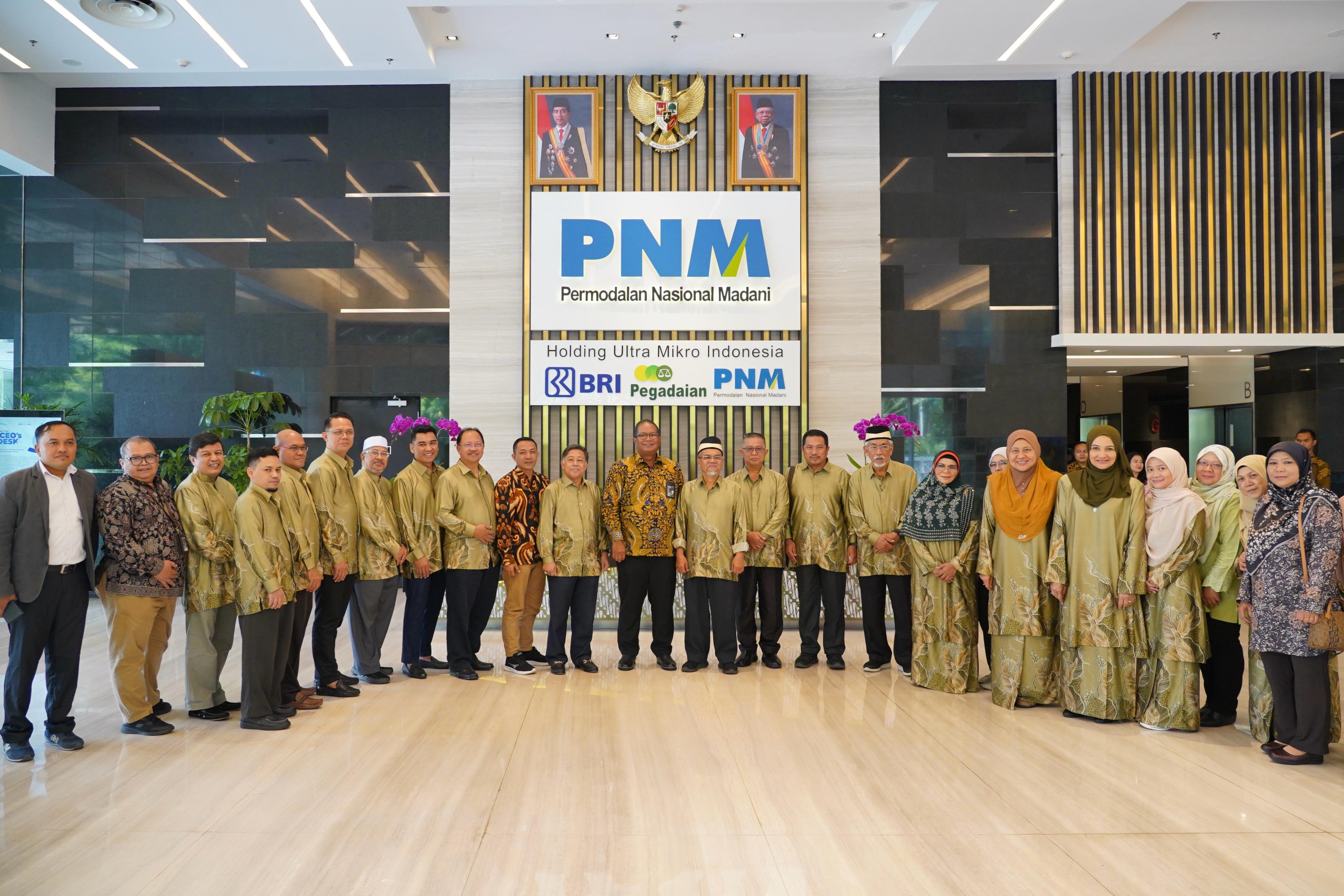 ACO melakukan studi banding ke PNM