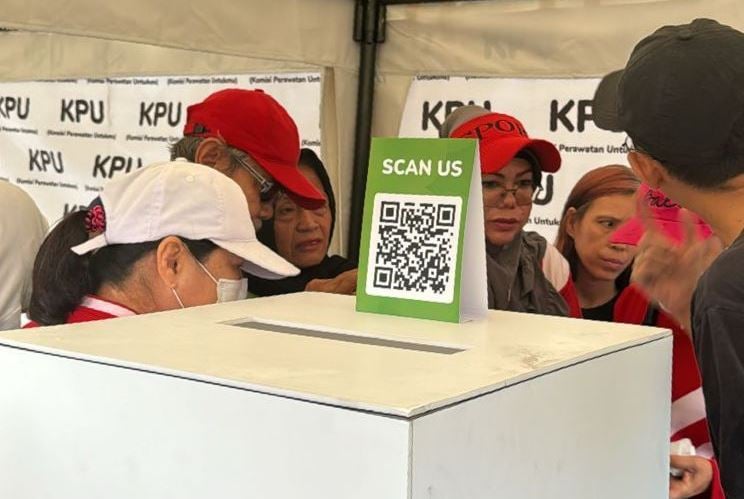 FDC Dental Clinic menggelar acara bertajuk KPU (Komisi Perawatan Untukmu)-Semua Berhak Cakep di ajang Car Free Day, Jakarta.