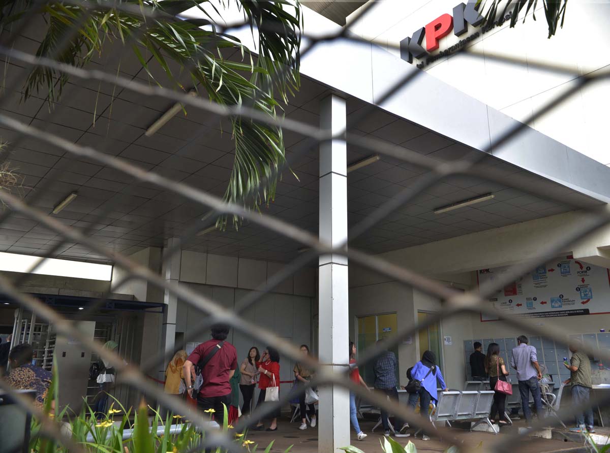 KPK memastikan 93 pegawai yang terlibat skandal pungli akan tetap diproses hukum, meski sudah divonis etik.