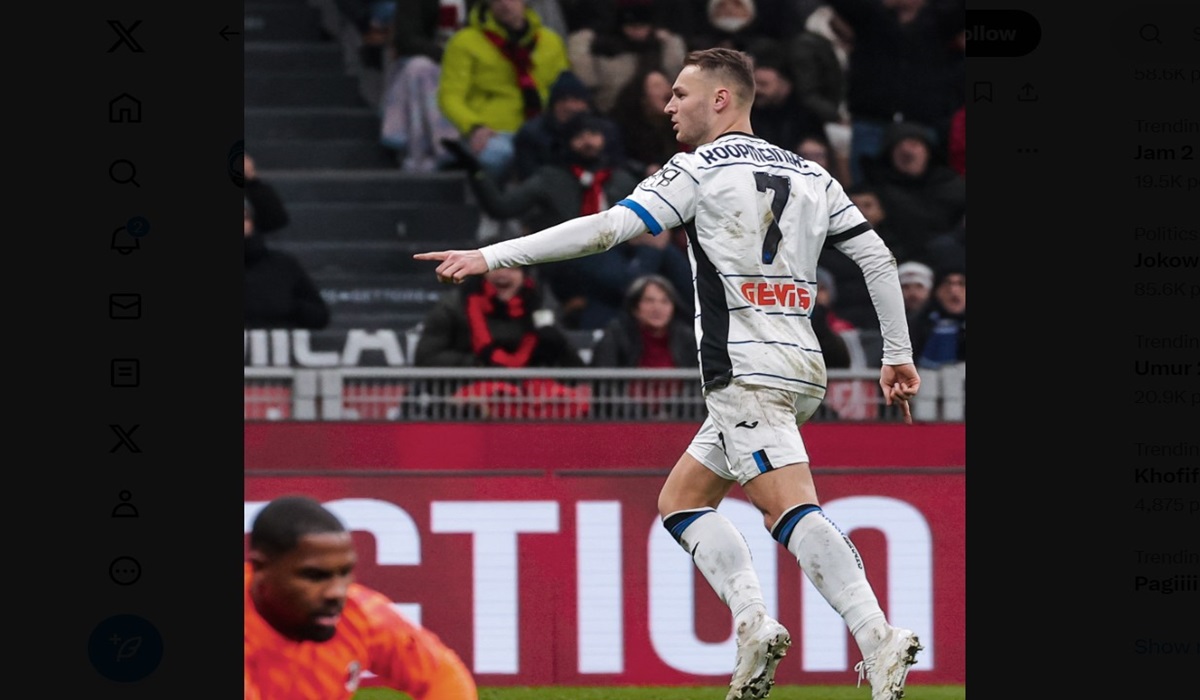 Pemain Atalanta Teun Koopmeiners melakukan selebrasi usai mencetak gol ke gawang AC Milan di laga Coppa Italia.