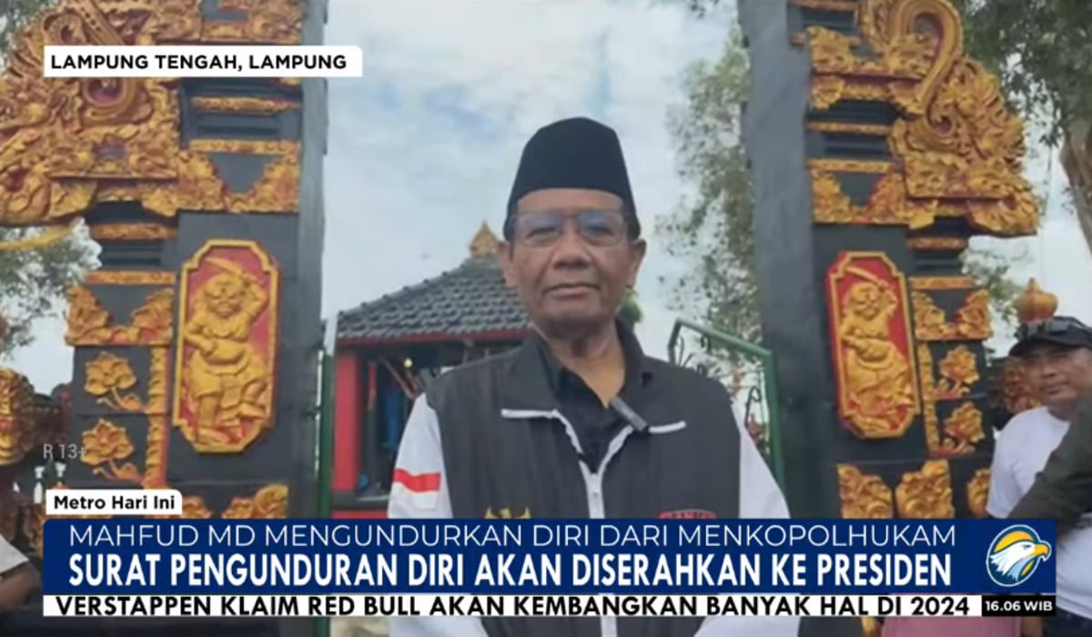 Menkopolhukam sekaligus cawapres Mahfud MD, saat menyatakan pengunduran diri dari kabinet Jokowi, di Lampung, 31 Januari 2024
