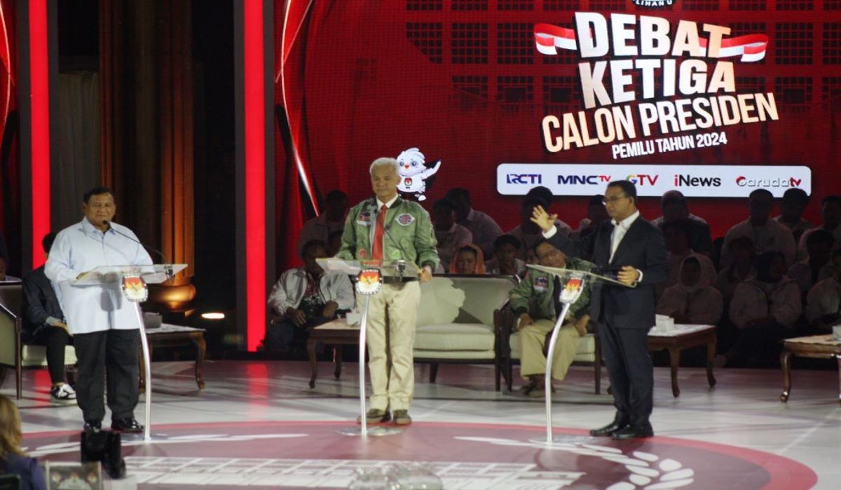 Usai debat ketiga, Prabowo meninggalkan Anies tanpa bersalaman