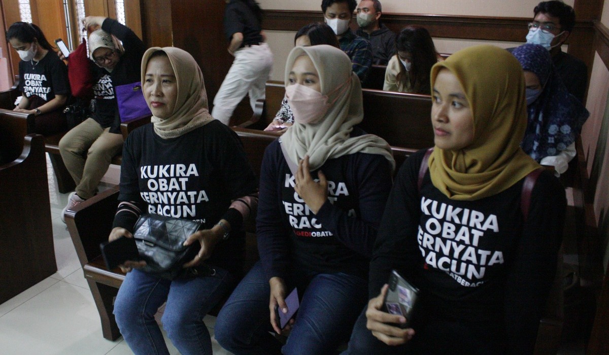 Para orang tua yang anaknya menjadi korban kasus gagal ginjal akut.