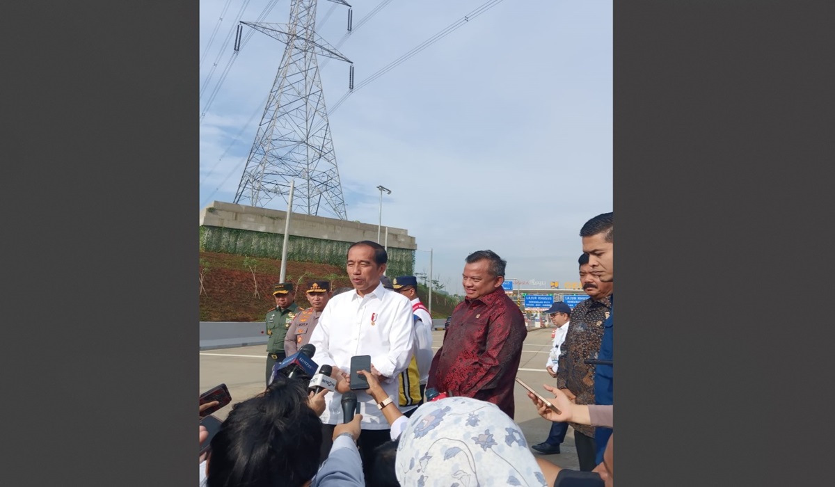 Presiden Joko Widodo saat meresmikan Jalan Tol Cinere-Jagorawi