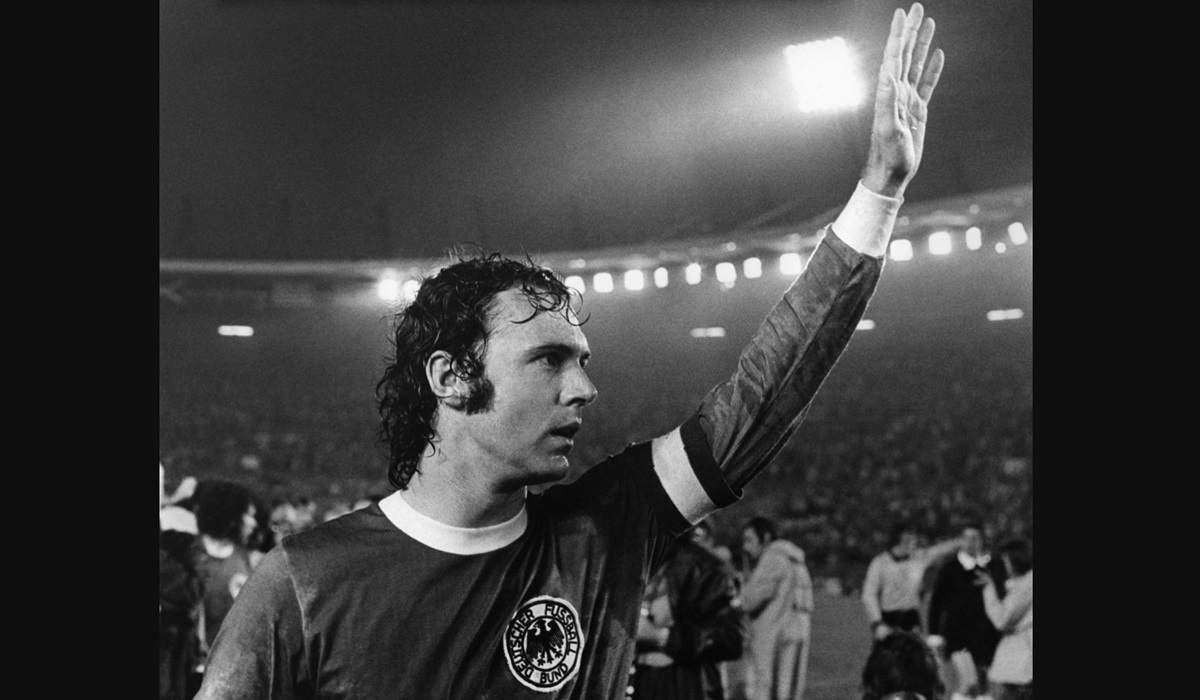 Franz Beckenbauer saat tampil di Piala Dunia 1974.