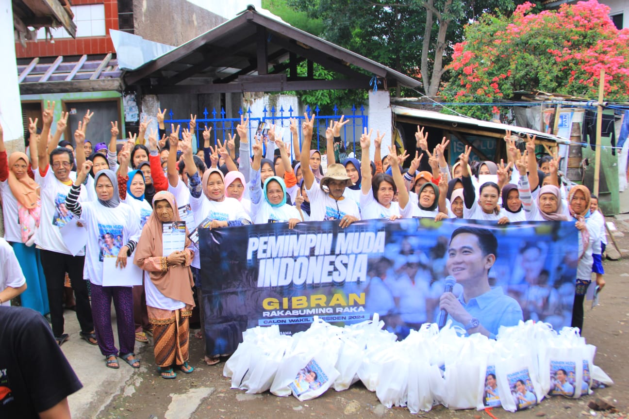 Relawan Mas Gibran mengadakan kegiatan sosial berupa pembagian sembako di beberapa provinsi.