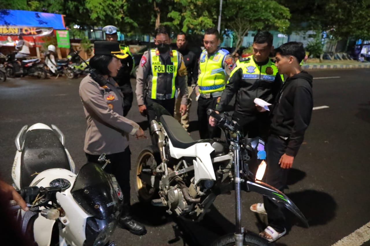 Razia knalpot bising