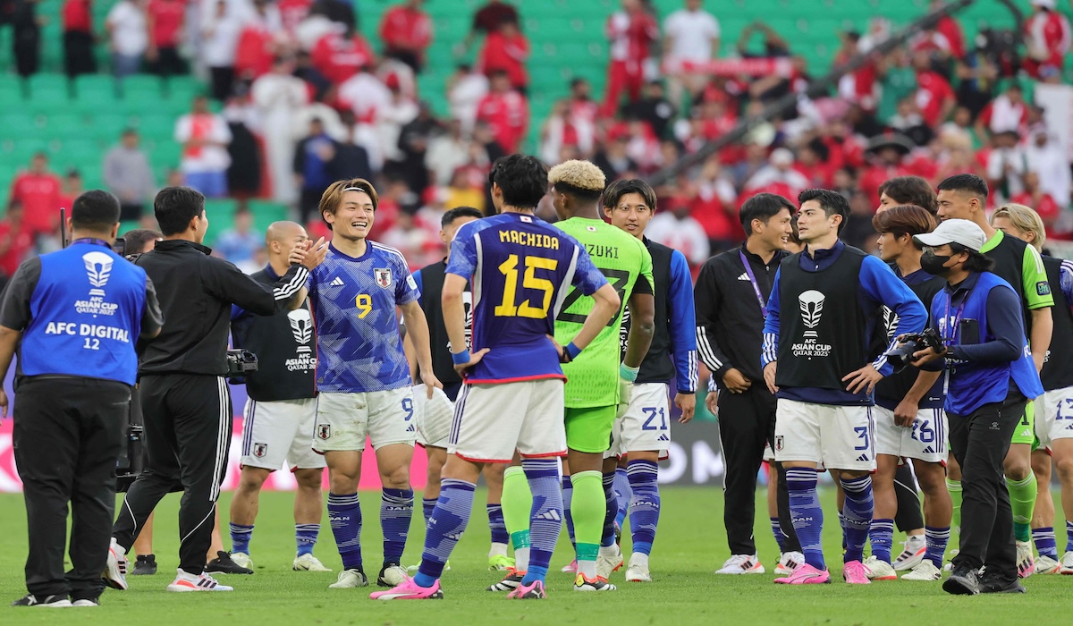 Pemain Jepang merayakan kemenangan atas Bahrain di babak 16 besar Piala Asia 2023