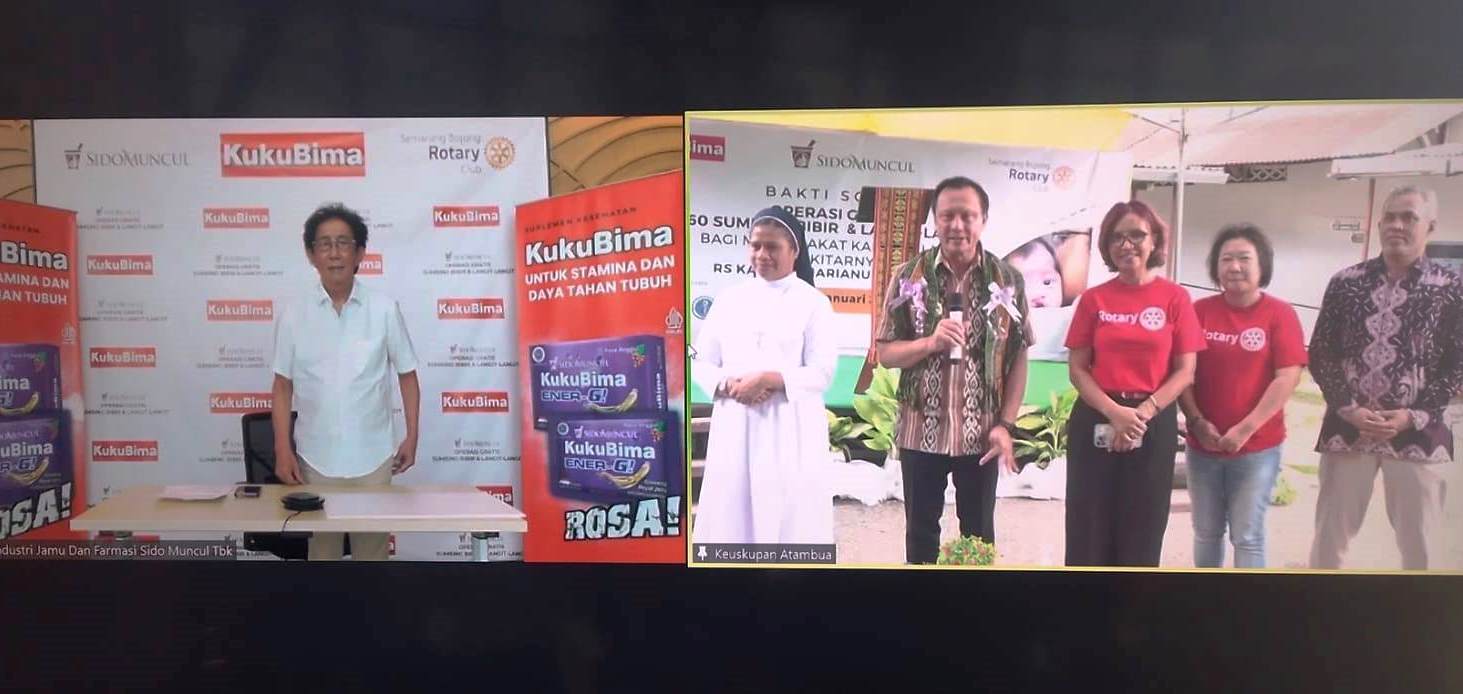 Direktur Sido Muncul Irwan Hidayat (kiri) berdialog lewat zoom dengan Bupati Belu Agustinus Taolin (foto kanan kedua dari kiri)