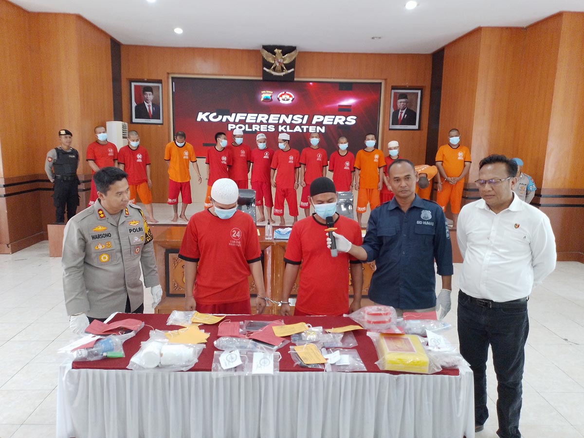 Reserse Narkoba Polres Klaten, Jawa Tengah, menangkap dan mengamankan 16 tersangka kasus penyalahgunaan narkoba.