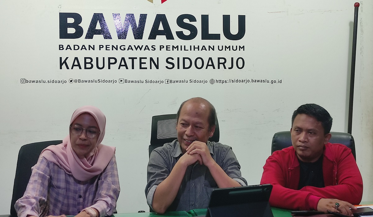 Bawaslu Sidoarjo menjelaskan mengenai dugaan pelanggaran kampanye di Desa Tarik