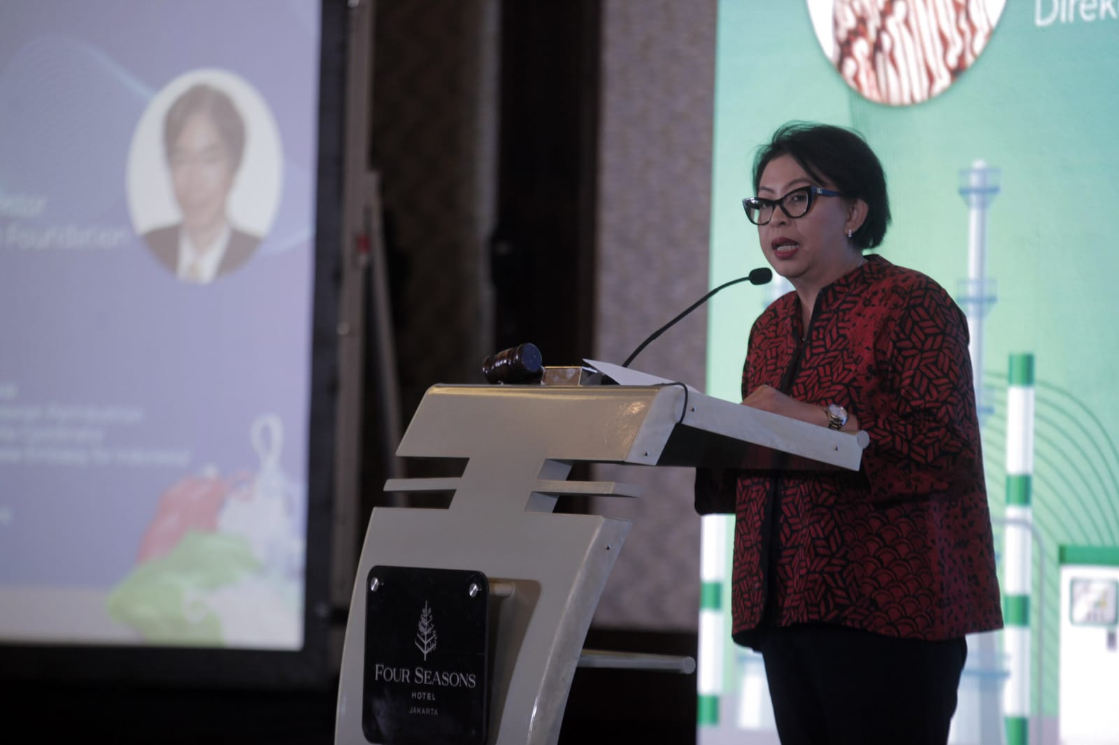 Dirjen PSLB3 KLHK, Rosa Vivien Ratnawati