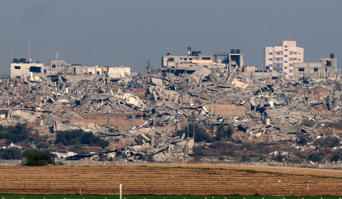 Gedung di Gaza hancur setelah diserang Israel