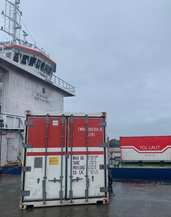 Kapaal mengangkut ekspor Indonesia ke luar negeri. BI sebut dana hasil ekspor yang parkir di perbankan capai US$2,2 miliar. 