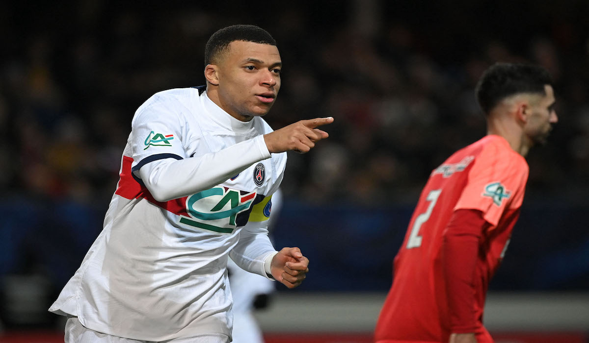 Kylian Mbappe bantu PSG cetak gol ke gawang Revel