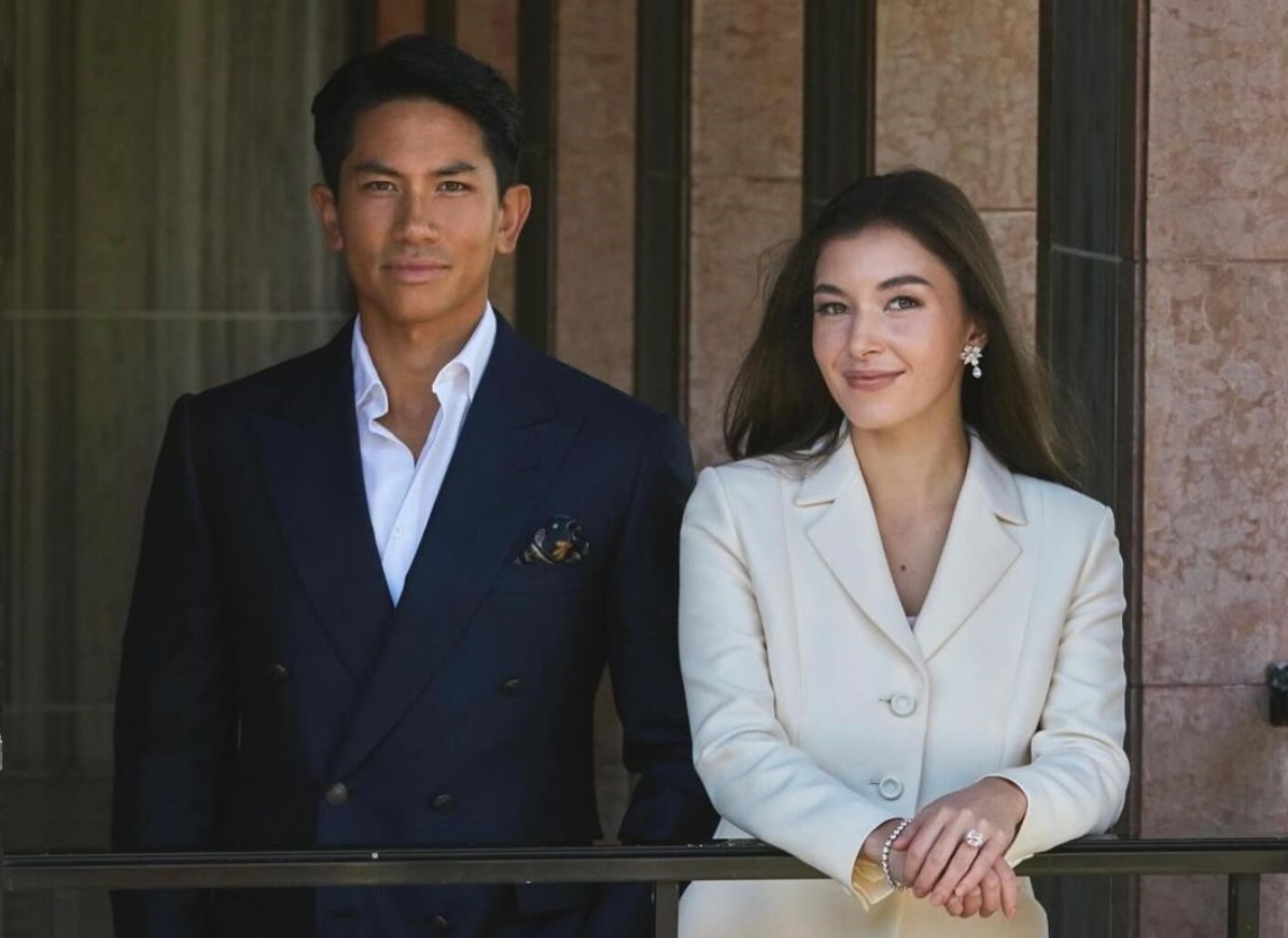 Pangeran Brunei Darussalam Abdul Mateen dan Anisha Rosnah sudah berteman sejak kecil.