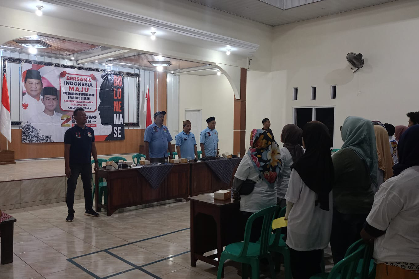 Konsolidasi relawan Gibran Rakabuming Raka di Kecamatan Kembang, Kabupaten Jepara, Jawa Tengah.