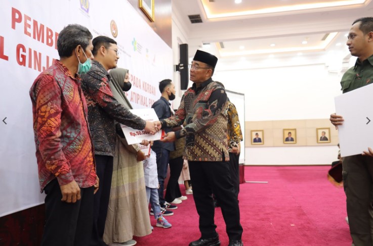 Pemberian bantuan berupa santunan bagi anak dan ahli waris korban Gangguan Ginjal Akut Progresif Atipikal (GGAPA).