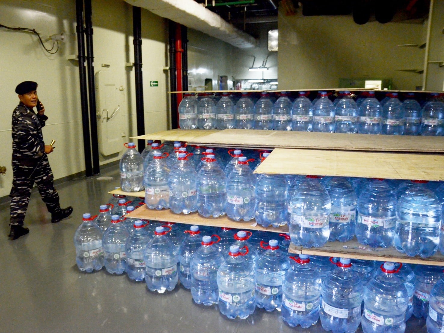 Satuan Tugas Muhibah/Port Visit ke Mesir 2024 yang membawa bantuan diberangkatkan menggunakan KRI dr. Radjiman Wedyodiningrat-992.