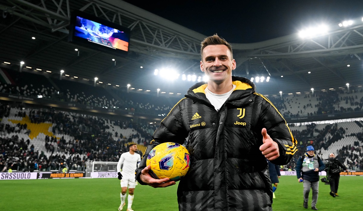 Pemain Juventus Arkadiusz Milik melakukan selebrasi di akhir laga perempat final Coppa Italia melawan Frosinone.
