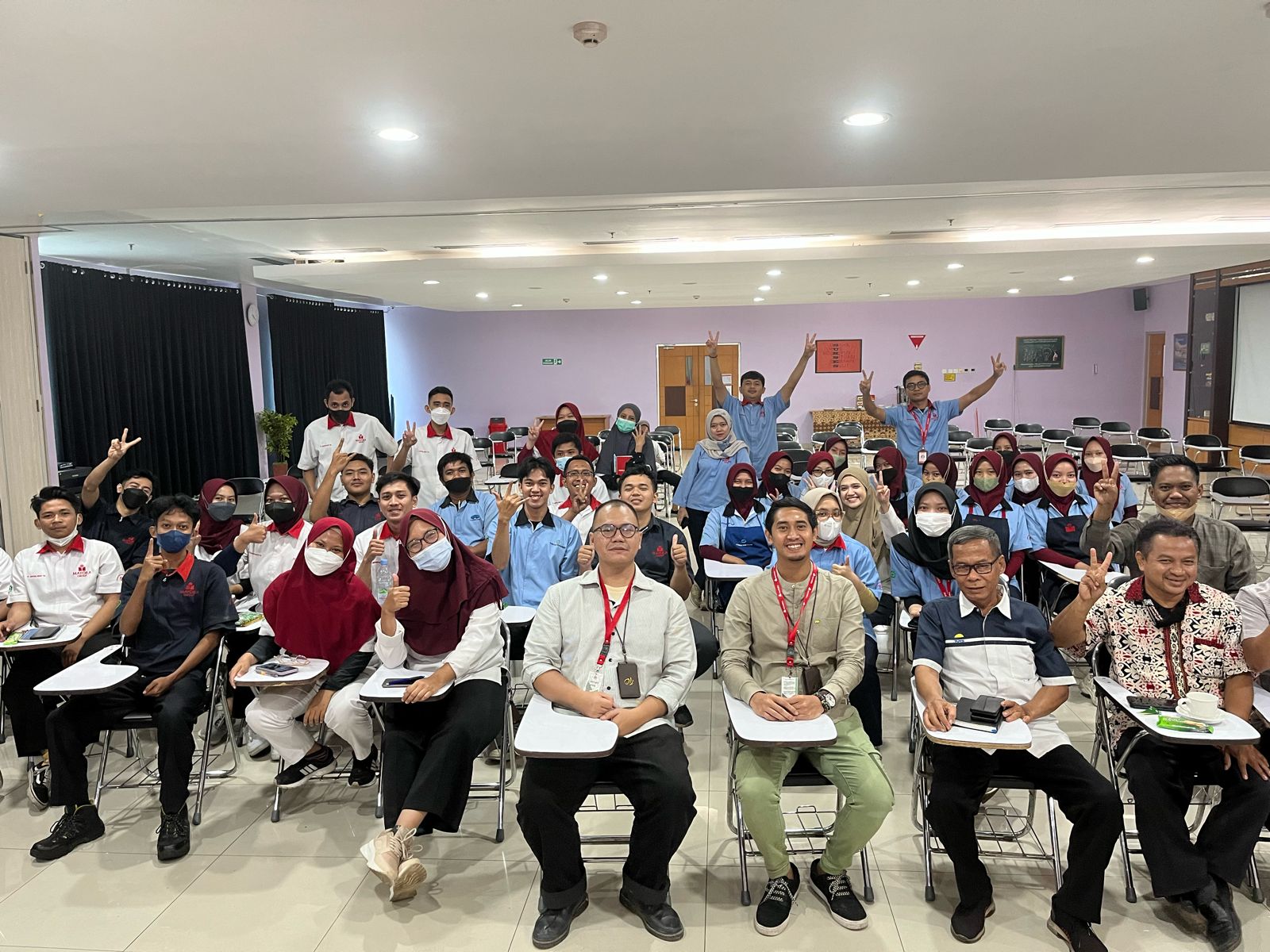 BPJS Ketenagakerjaan Cabang Tangerang Cimone melakukan sosialisasi program Jamsostek di PT Mayora Indah Jayanti 1.