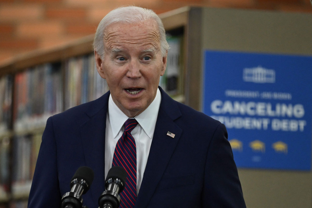 Presiden AS Joe Biden memperluas program penghapusan utang mahasiswa dengan membatalkan pinjaman tambahan untuk 150.000 warga Amerika. 
