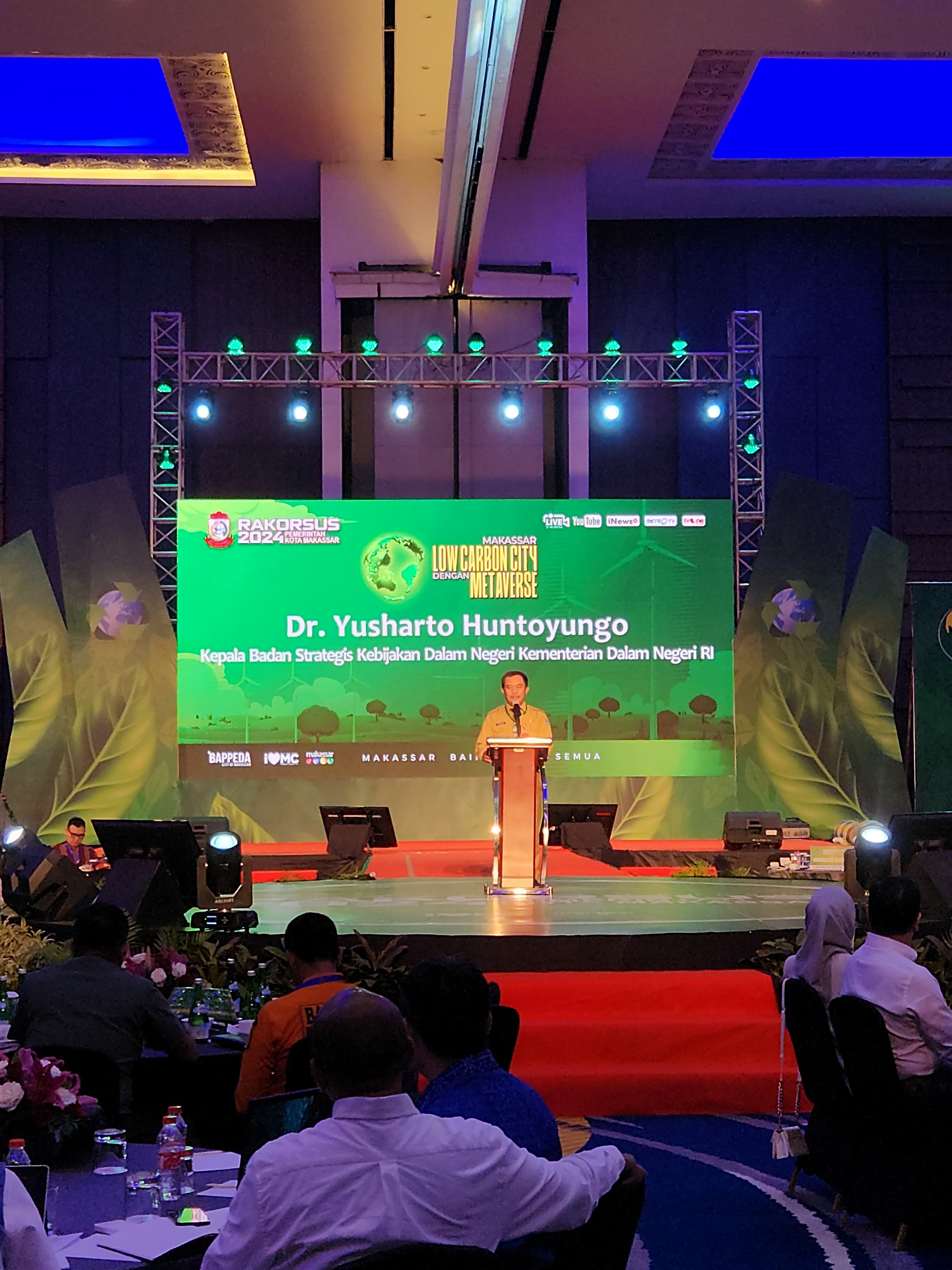 Kepala Badan Strategi Kebijakan Dalam Negeri (BSKDN) Kementerian Dalam Negeri Yusharto Huntoyungo memberikan paparan.