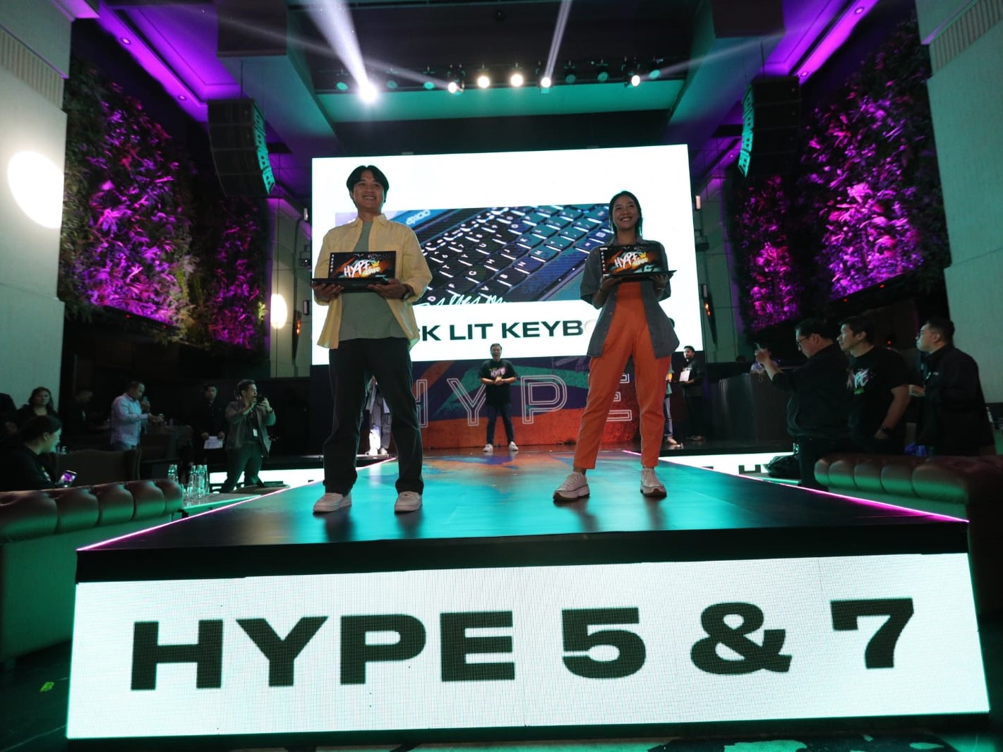 Hype 5 dan Hype 7 yang dibekali dengan cip pemrosesan terbaik dari AMD Ryzen untuk mendukung segmen multimedia/entertainment.