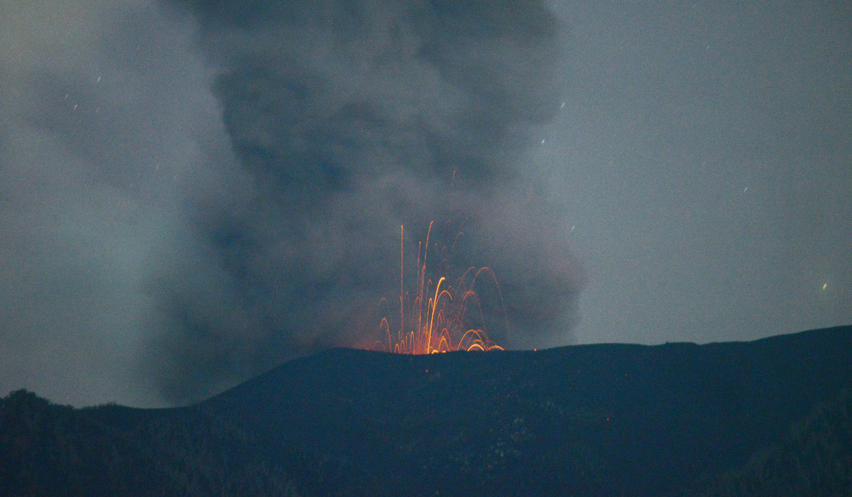 Gunung Marapi di Sumbar Terus Erupsi