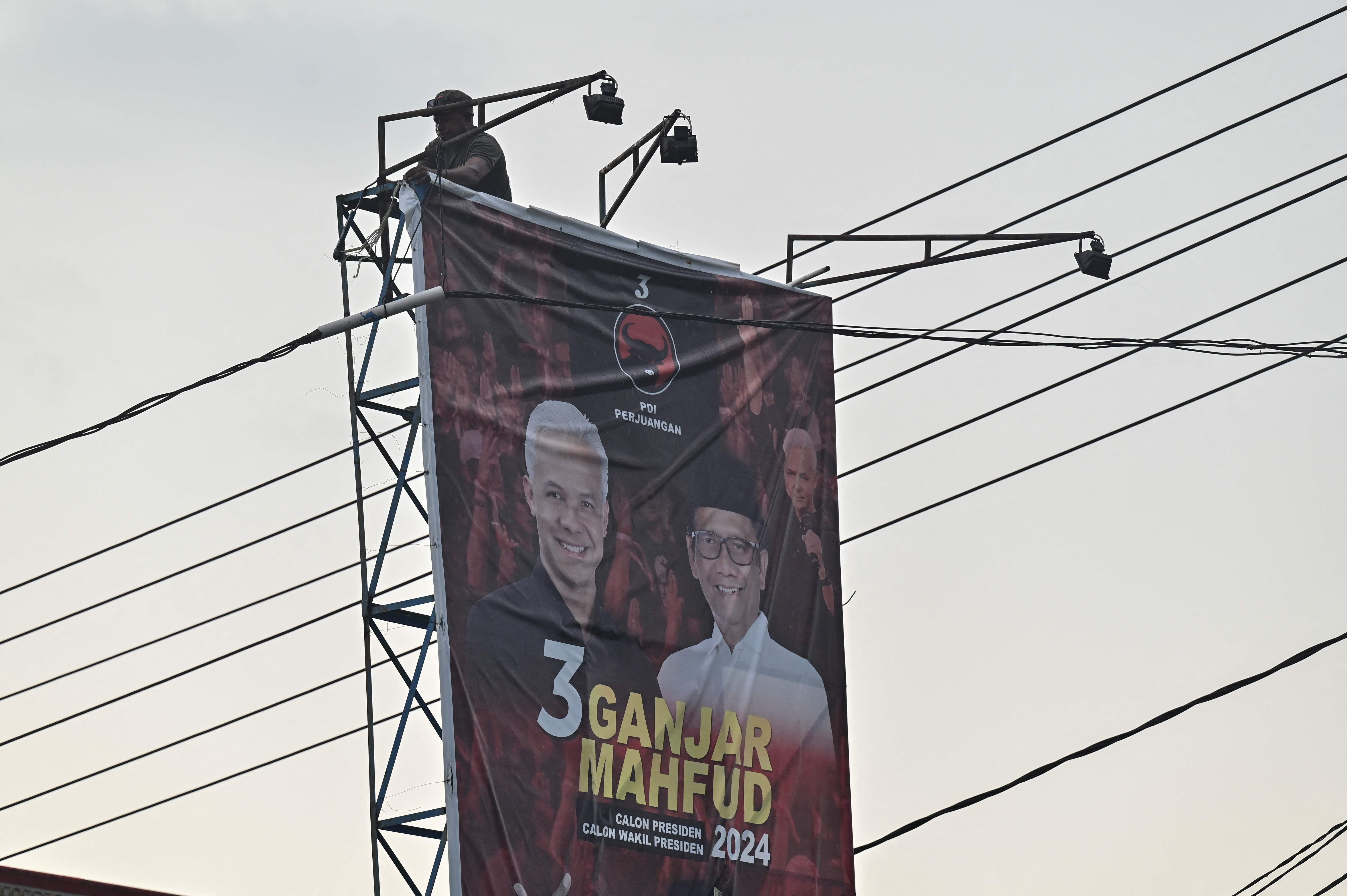 TPN Ganjar-Mahfud, Chico Hakim mengatakan materi hak angket DPR yang akan disiapkan lebih fokus ke dugaan pelanggaran dan kecurangan pemilu.