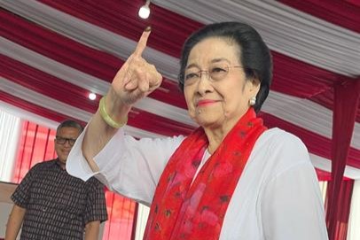 Presiden ke-5 RI Megawati Soekarnoputri selesai memberikan hak pilih.
