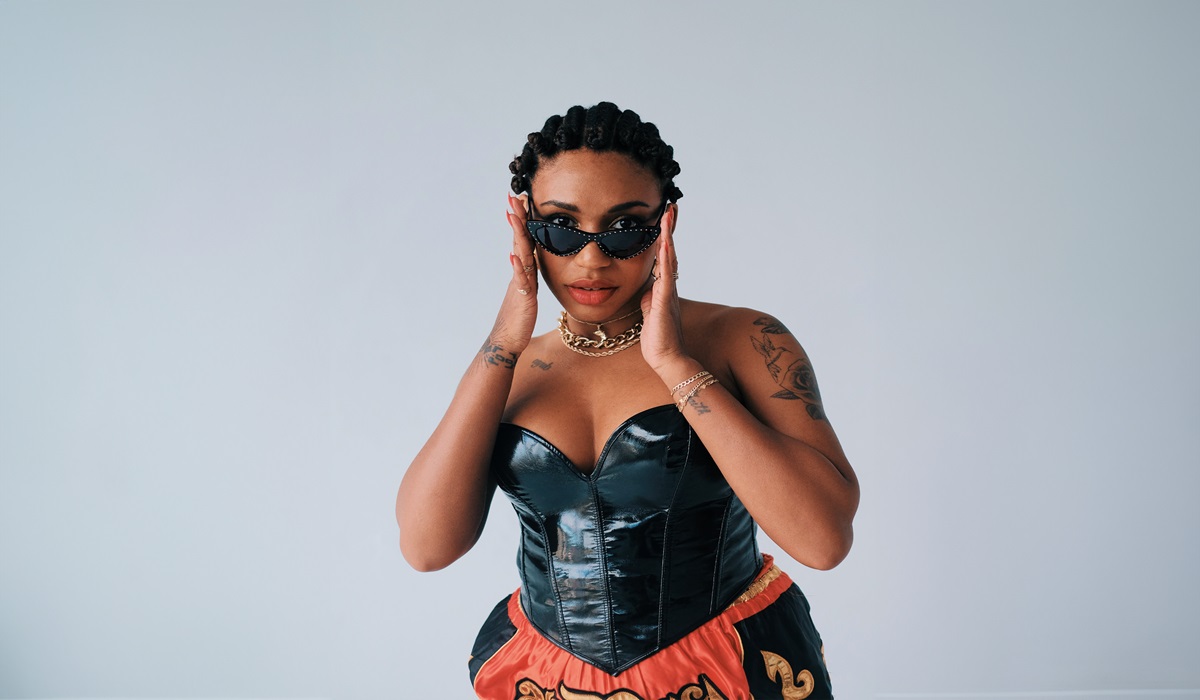 Yaya Bey Rilis Single Chasing The Bus