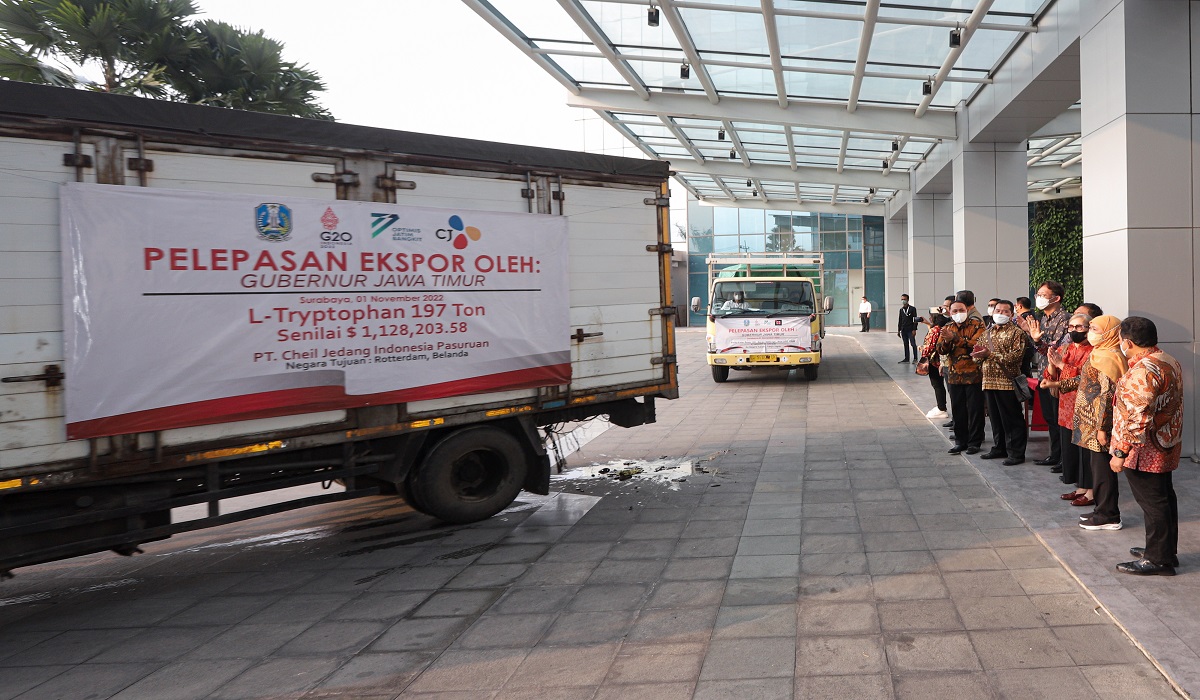 Ilustrasi pelepasan ekspor dari Jawa Timur