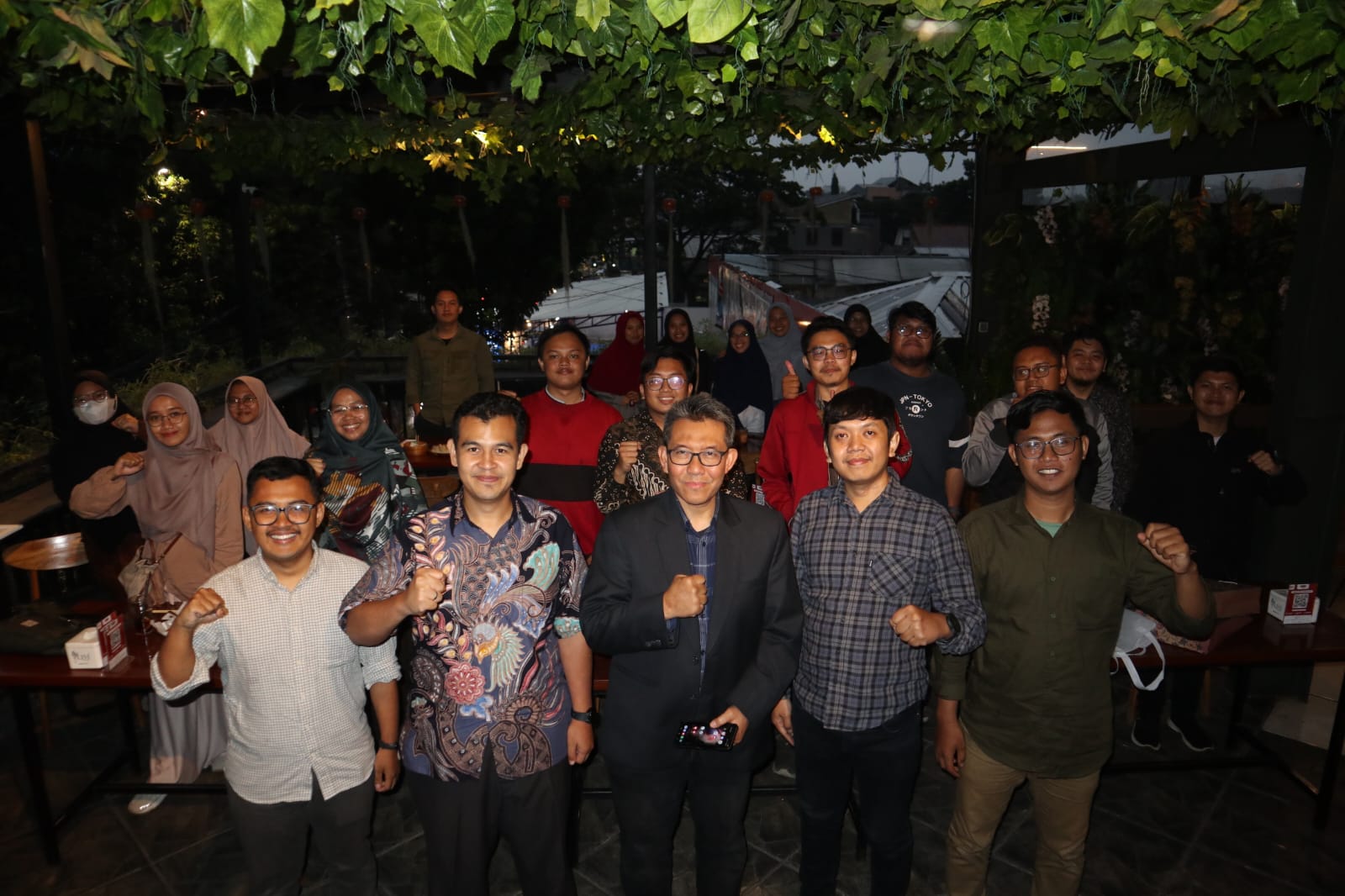 Peserta dan pembicara diskusi politik yang digelar KAMMI Jawa Barat di Bandung