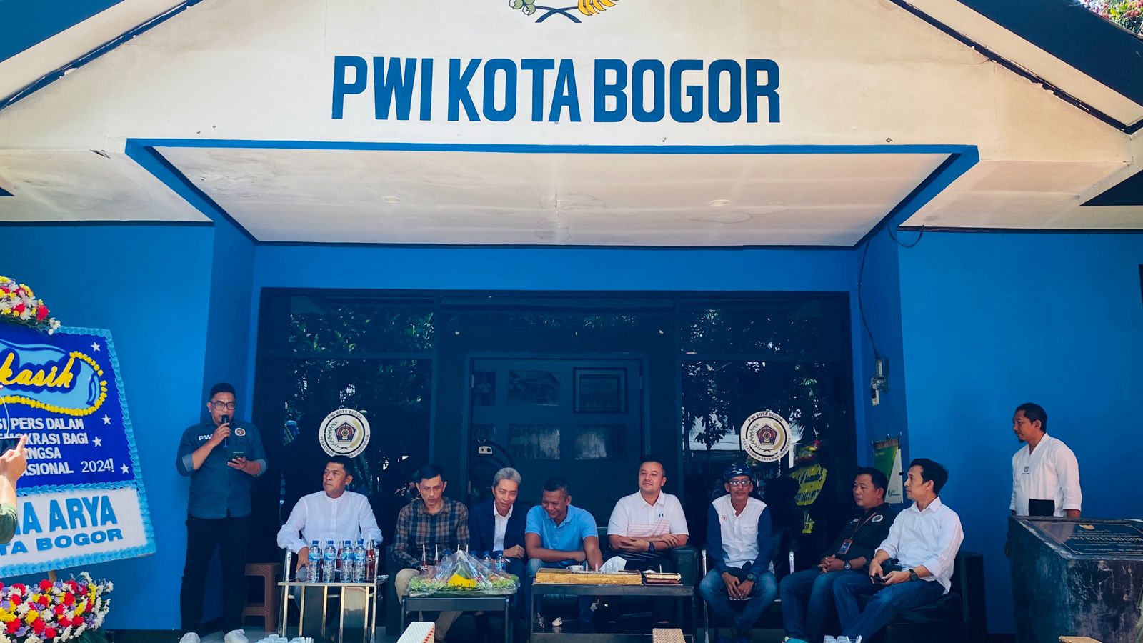 DPRD dan PWI Kota Bogor memperingati Hari Pers Nasional (HPN) 2024 dan Hari Ulang Tahun (HUT) ke-78 di Kantor PWi Bogor.