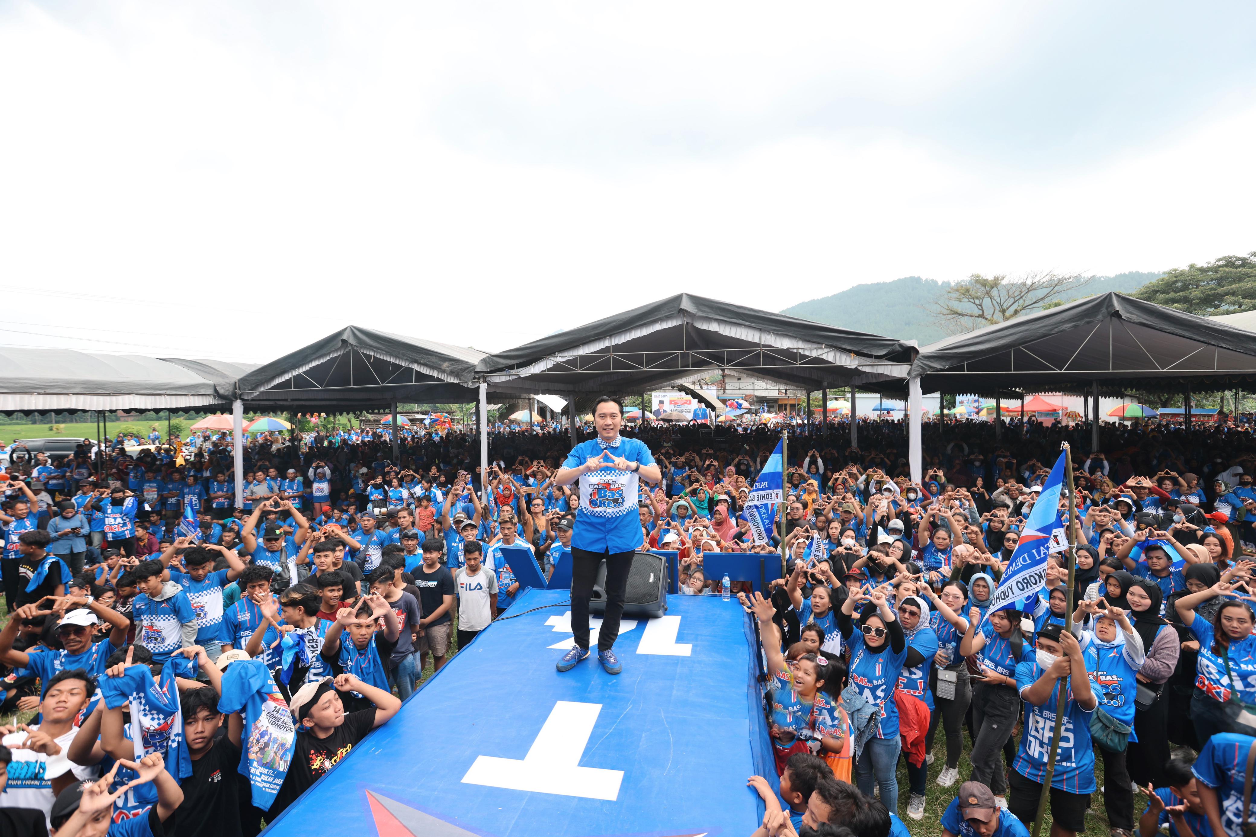Kampanye terbuka Partai Demokrat dan Ibas di Kabupaten Trenggalek, Jawa Timur