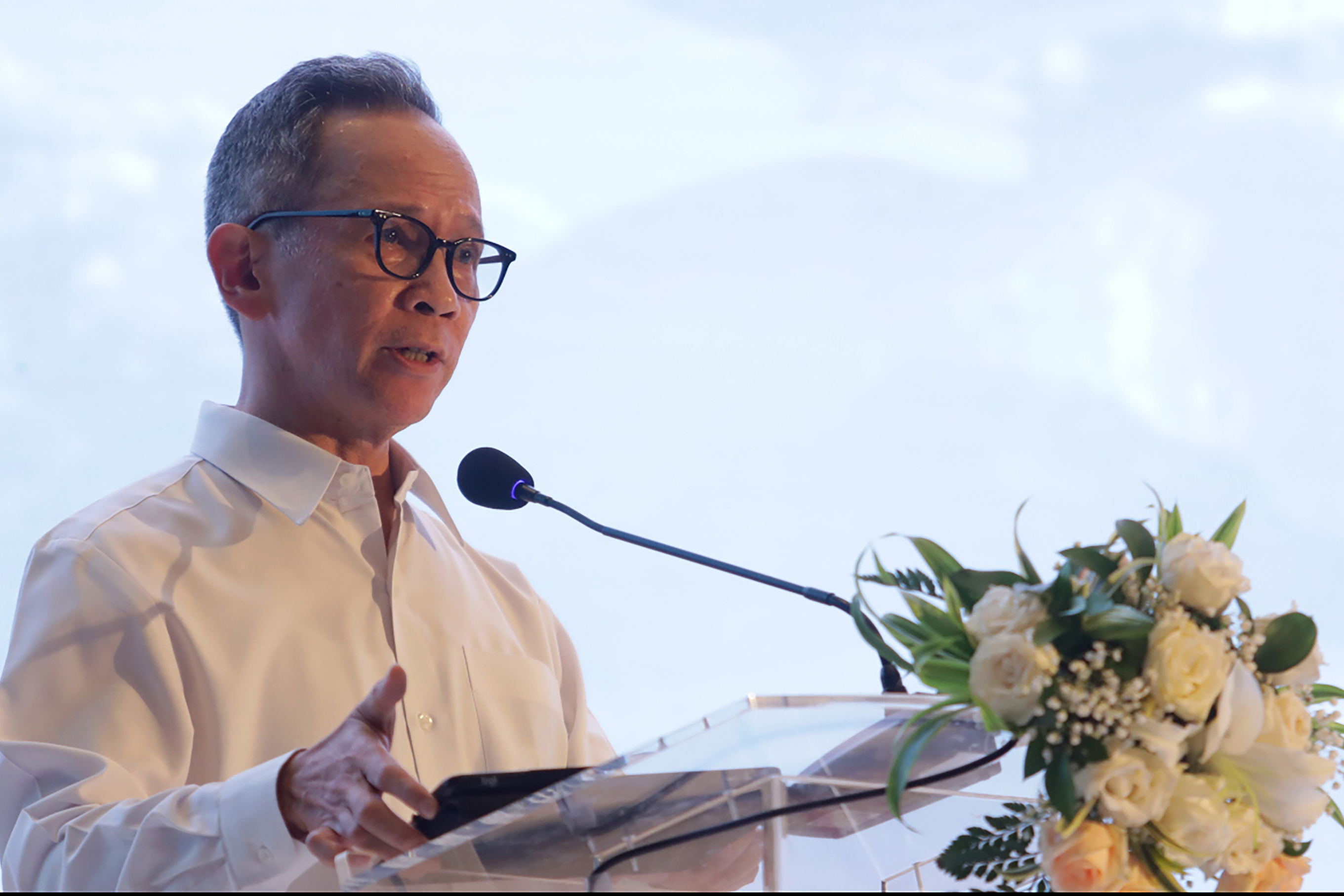  Ketua Dewan Komisioner Otoritas Jasa Keuangan (OJK) Mahendra Siregar.